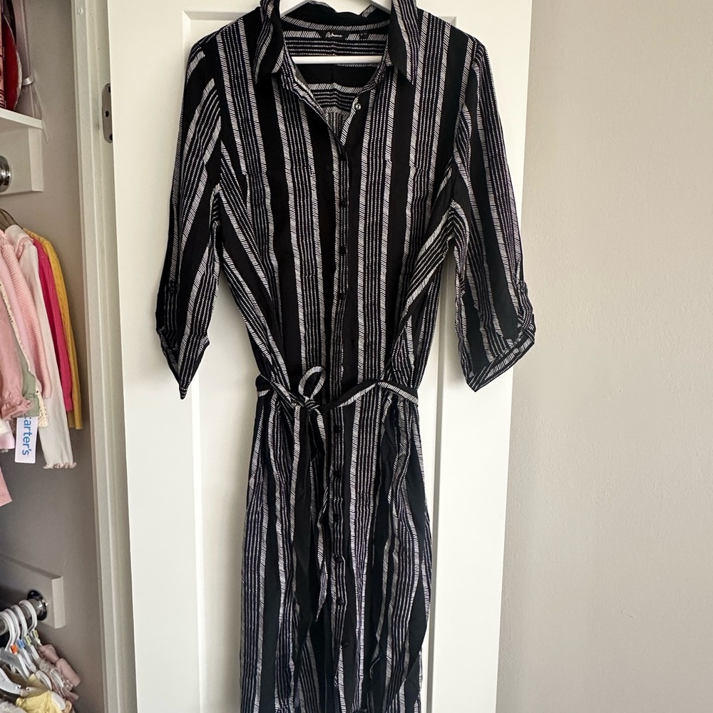 Reitmans Black and White Striped Long Sleeve Dress